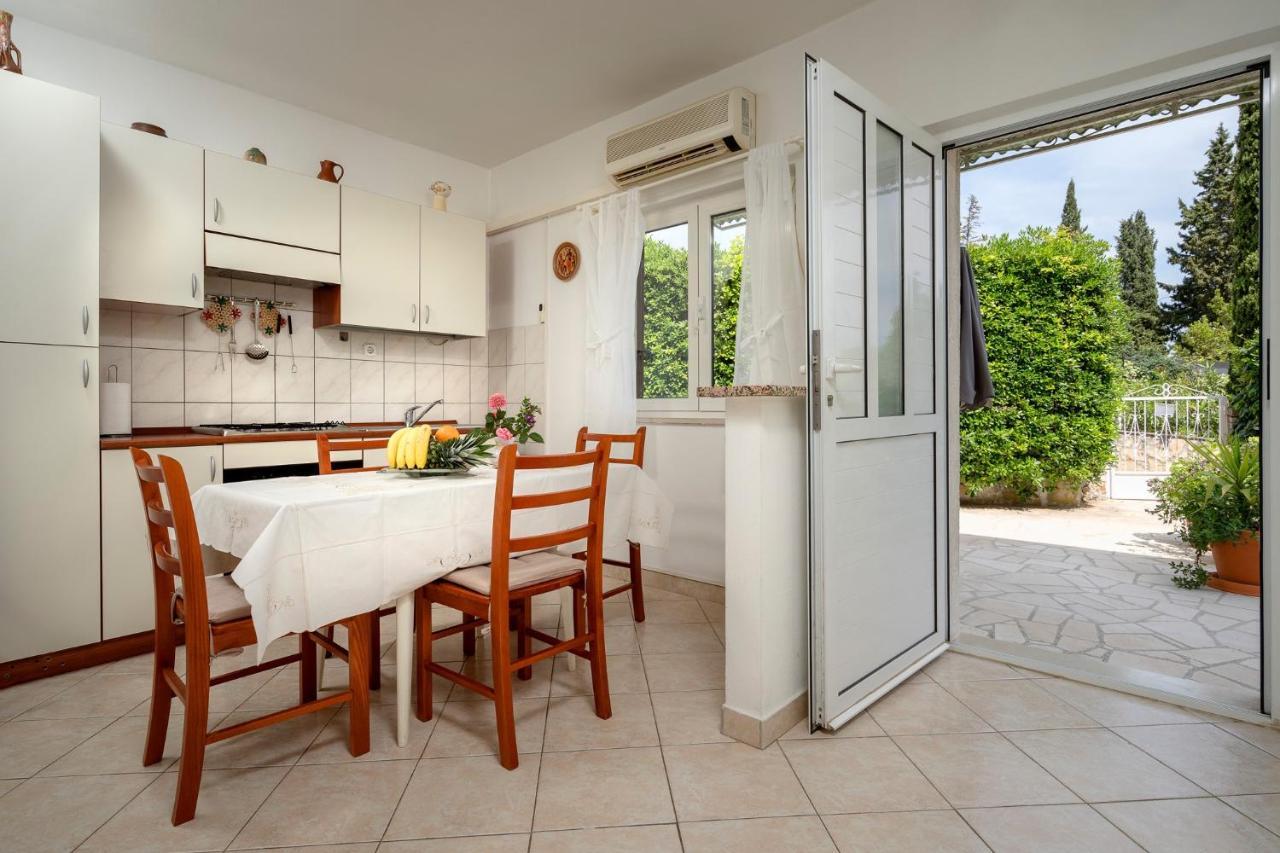 Apartments Bogdanic Stari Grad  Exterior photo